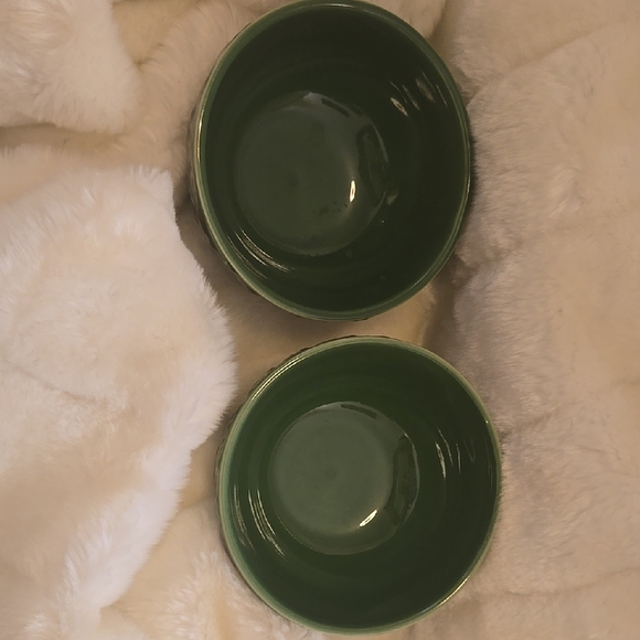 Two Sonoma Green and Red Holiday Bowls - Picture 2 of 5